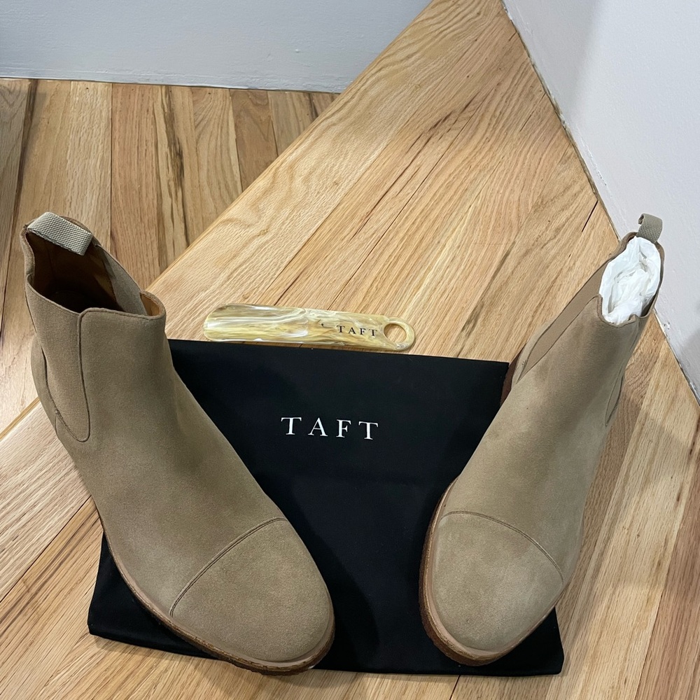 Taft Taupe Chelsea Boots